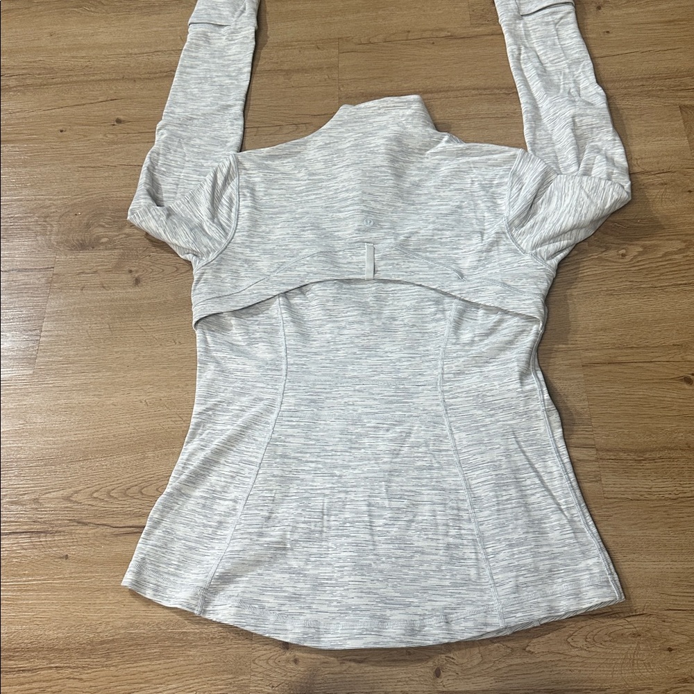 Lululemon jacket size 10 - Picture 8 of 9